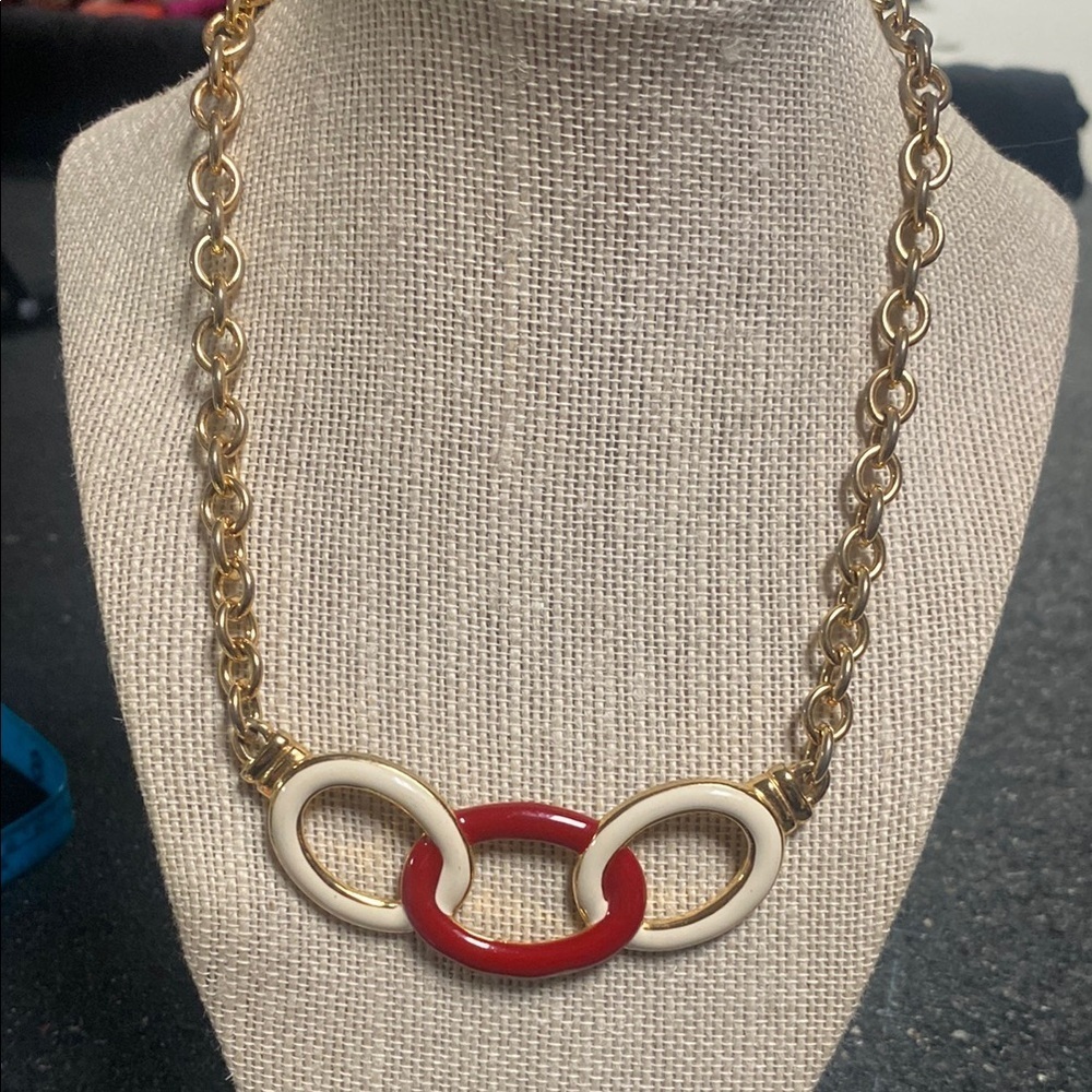 Elegant 90s Gold and Red Chain Necklace